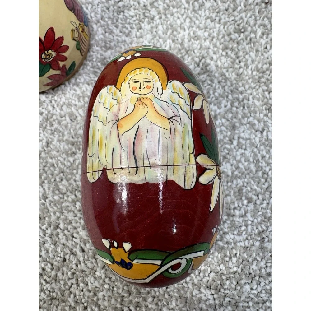 Hand Painted Wooden Nesting Eggs 5 Piece Set Folk Art Christmas‎ Vintage